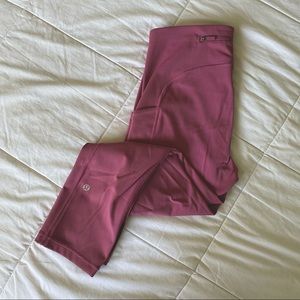 Lululemon Cropped Leggings 21” w pockets